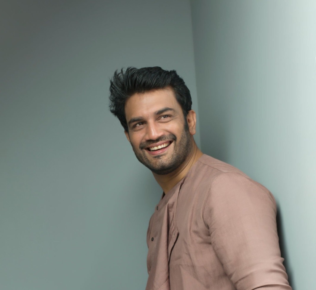 Sharad Kelkar Provides Financial Aid to Flood Victims in Assam